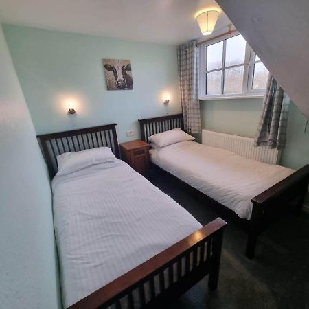 The Harp Inn Glasbury Bagian luar foto