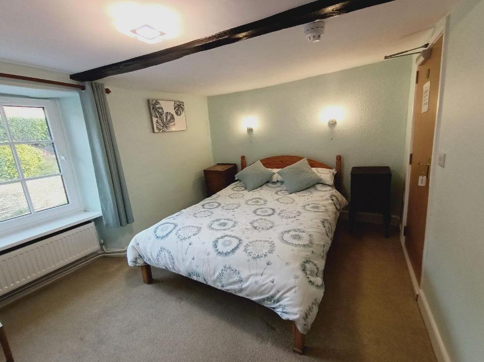The Harp Inn Glasbury Bagian luar foto