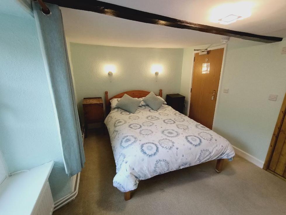 The Harp Inn Glasbury Bagian luar foto