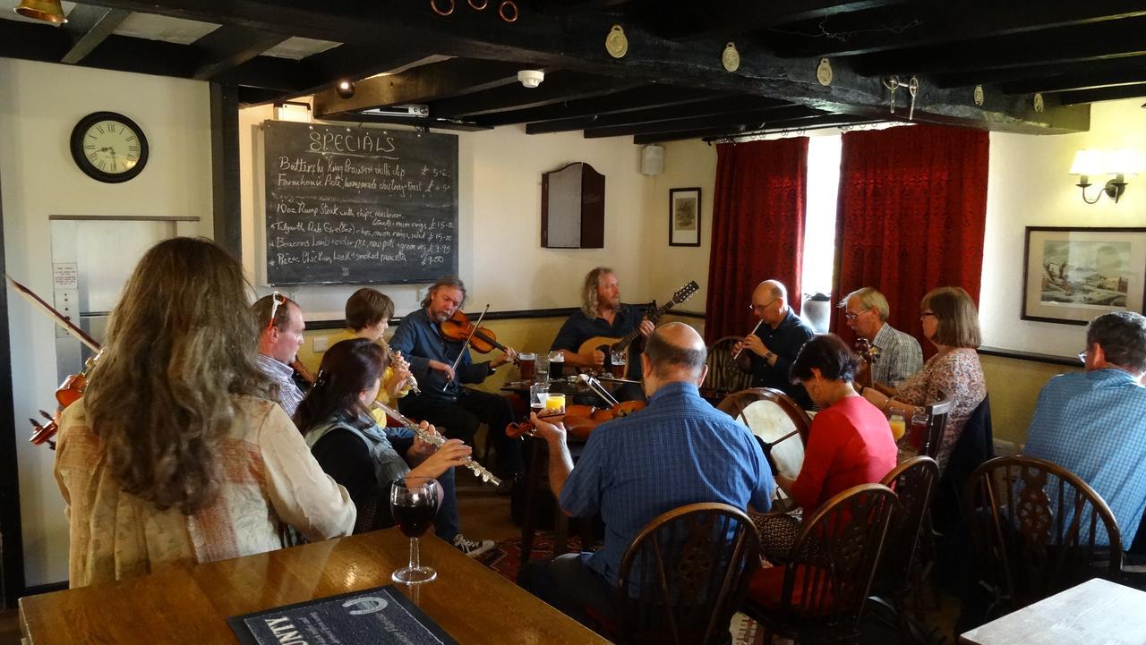The Harp Inn Glasbury Bagian luar foto
